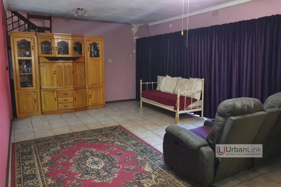 4 Bedroom Property for Sale in Rustenburg Central North West